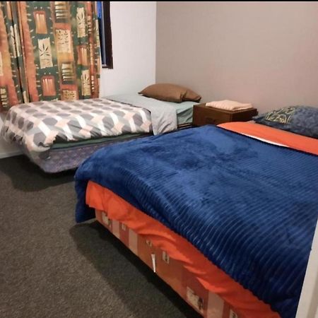 Mount Budget Accommodation Тауранга Екстер'єр фото