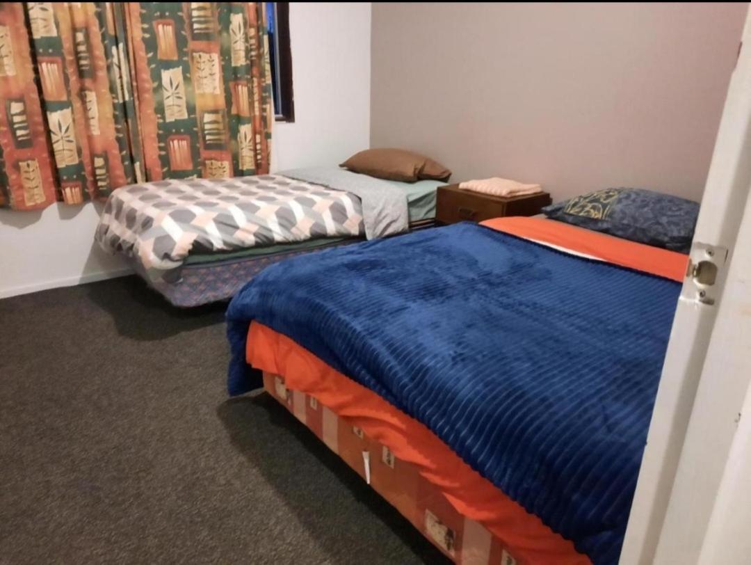 Mount Budget Accommodation Тауранга Екстер'єр фото